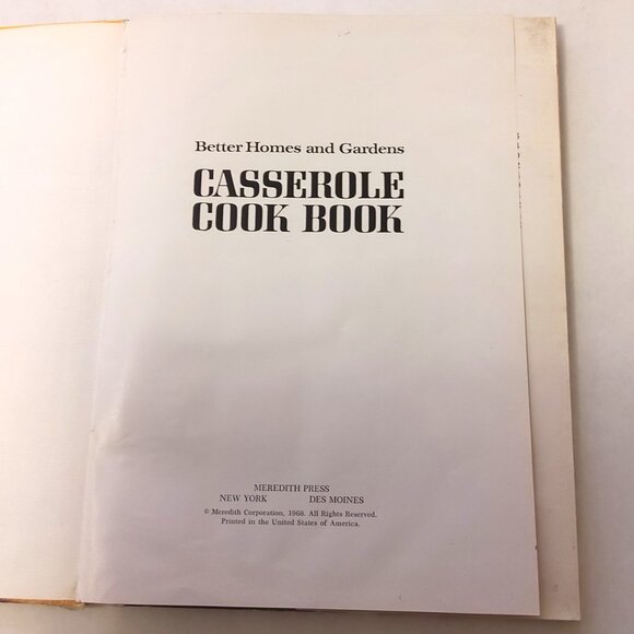 Preowned Better Homes and Gardens Casserole Cook Book Hardcover –1968 - Picture 3 of 4